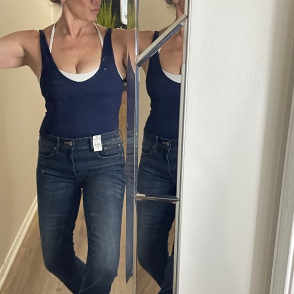 NWT EXPRESS Women's Dark Blue Denim Jeans in size 4 R - Picture 3 of 8